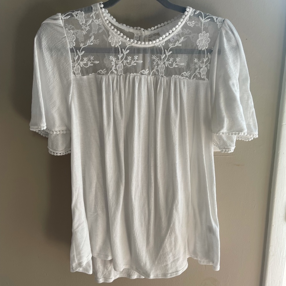 Fyve white top